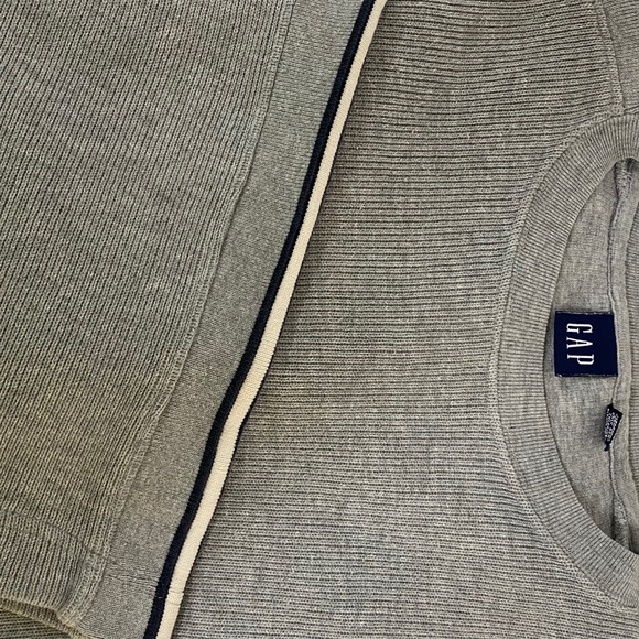 GAP Mens Crew Neck Sweater size M - Picture 9 of 9